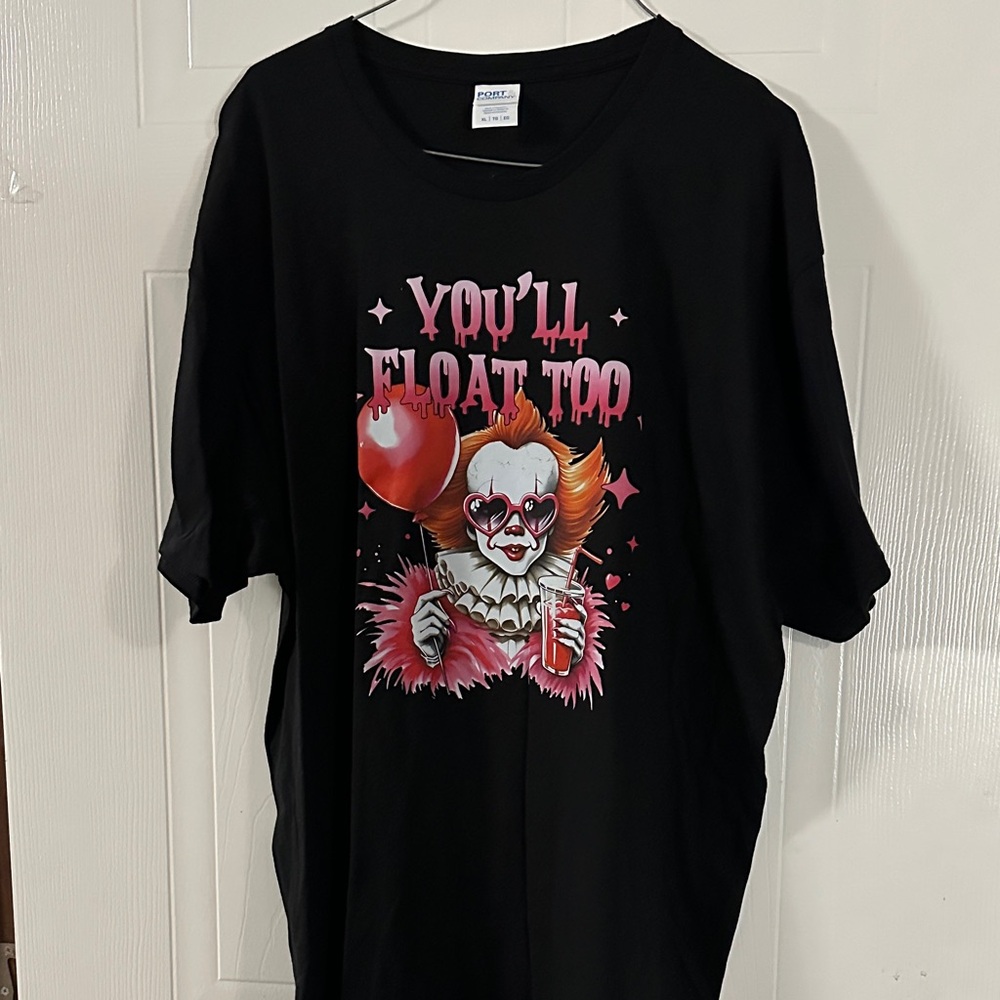 NWOT Port and Company Black “It” Graphic T-Shirt